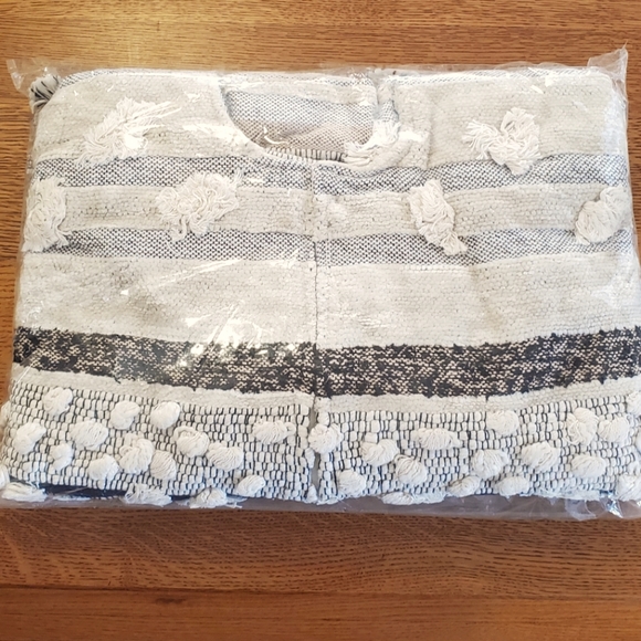 Anthropologie All Roads Textured Tree Skirt - neutral - Picture 5 of 8